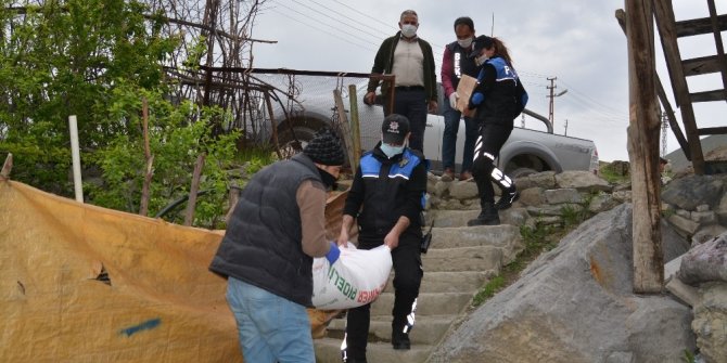 Vefa Sosyal Destek Grubu yardımlarını sürdürüyor