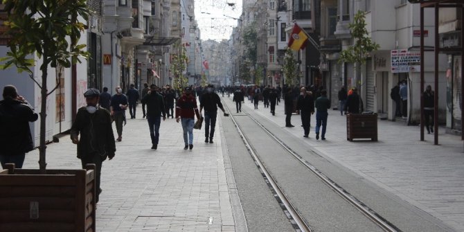 Taksim’de dikkat çeken yoğunluk