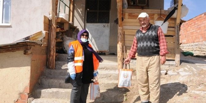 Kütahya’da fidanlar evlere teslim