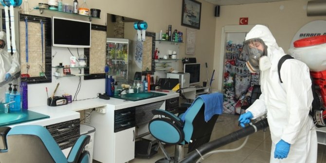 Gebze’de berberler dezenfekte ediliyor