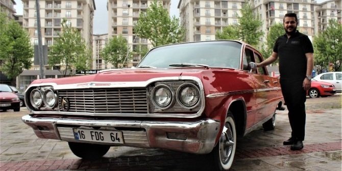 Dedesinin otomobilini 45 yıl sonra bulup satın aldı