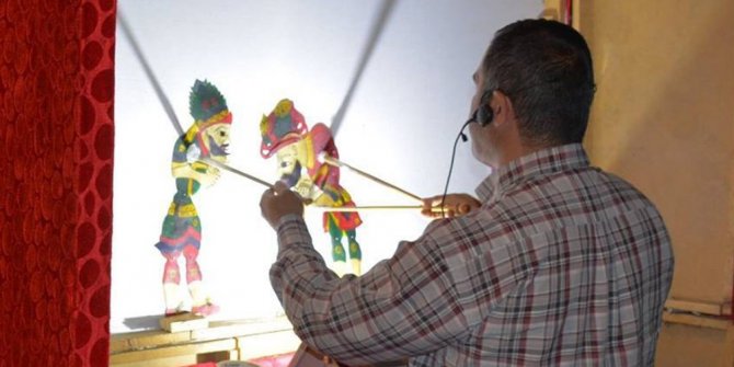 Koronavirüs, Hacivat ve Karagöz’ü de sosyal medyaya taşıdı