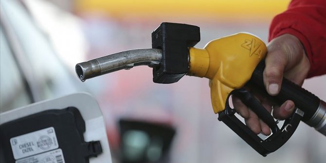 Benzine zam bekleniyor