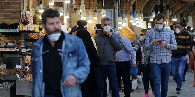 İran'da koronavirüs kaynaklı can kaybı 8 bini geçti