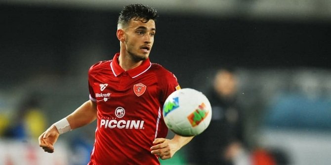 Galatasaray, genç 10 numara için bir kez daha devrede