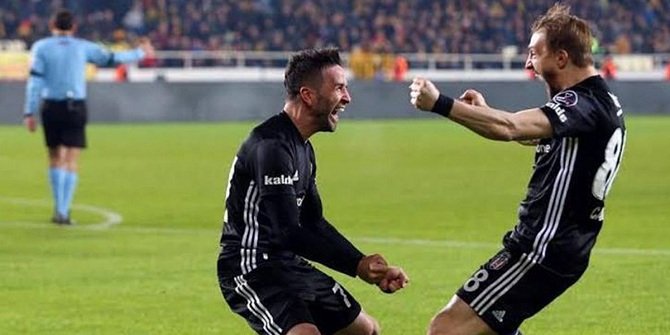 Caner Erkin yeniden Fenerbahçe'de