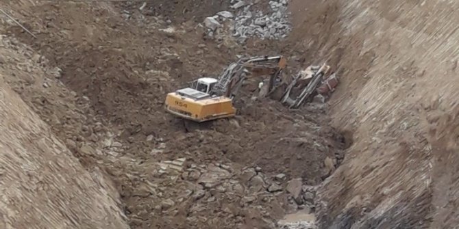 Baraj inşaatında toprak kaydı: 1 ölü