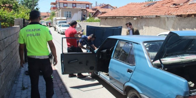 Polisle plakasız otomobil arasında kovalamaca