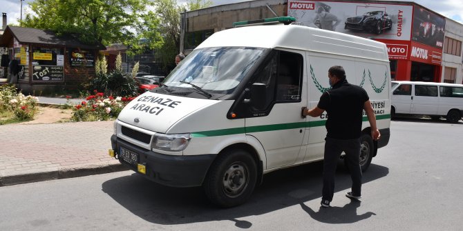Çaldıkları cenaze aracıyla uyuşturucu almaya gitmişler