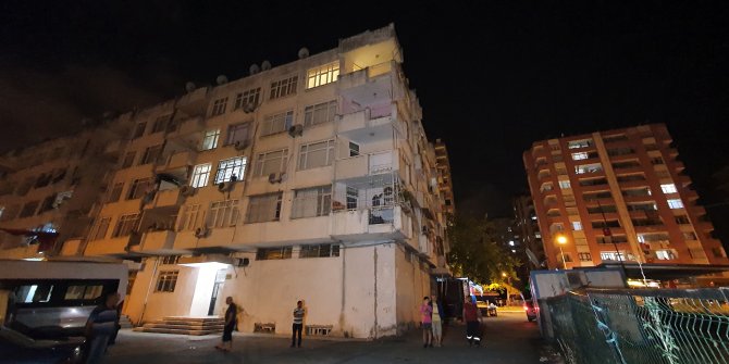 4'üncü kattaki evlerinin penceresinden düşen kız yaralandı