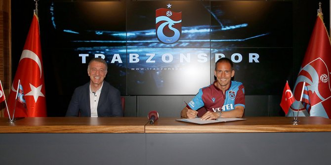 Trabzonspor'da iç transfer! Sözleşmesi 1 yıl uzatıldı