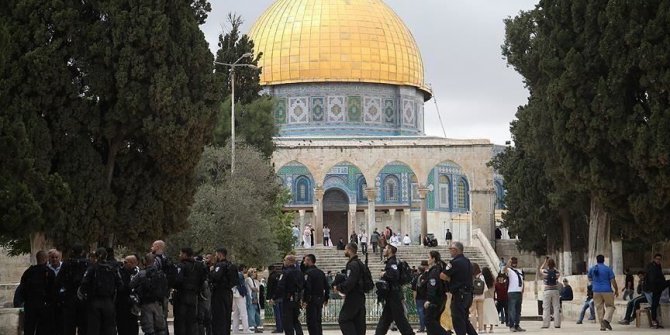 Des colons juifs envahissent la Mosquée al-Aqsa après sa réouverture