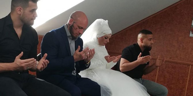 Şampiyon dövüşçünün nişanlısı da İslam'ı seçti
