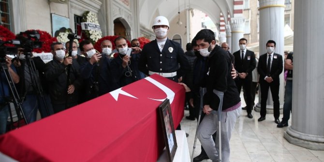 Kavgayı ayırırken şehit olan polis memuru toprağa verildi