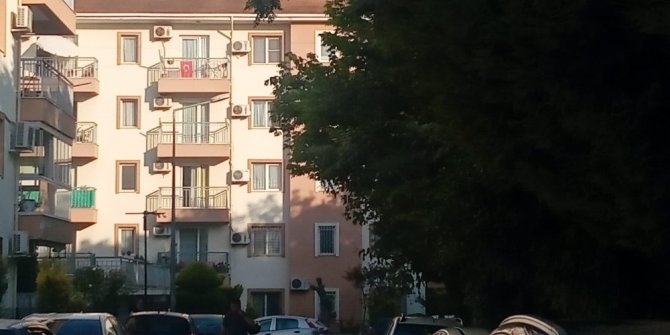 Eve çağırdığı hayat kadınları tarafından soyuldu