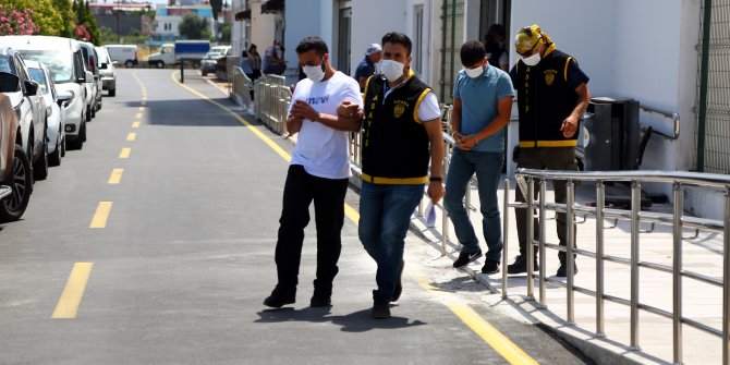 20 bin liralık altın çaldılar, alem yaparken yakalandılar