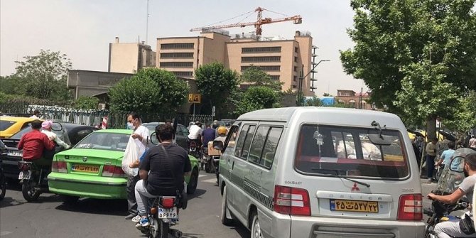İran'da günlük yeni vaka sayısı önceki ayın 4 katına çıktı
