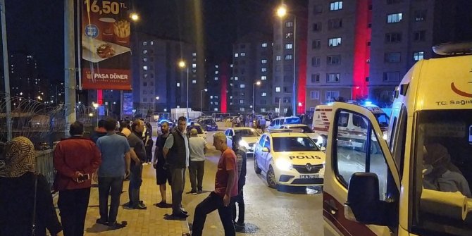 Böyle kavga görülmedi: Eski ve yeni site yönetimi birbirine girdi: 5 yaralı
