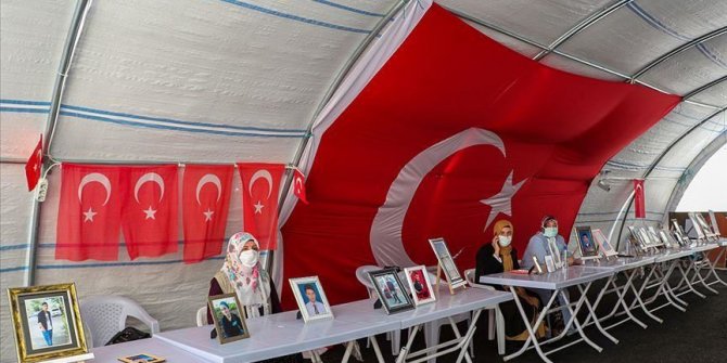 Turkey: Families’ sit-in against PKK terror continues