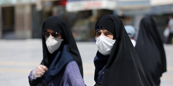 İran'da son 24 saatte Kovid-19'dan 119 kişi hayatını kaybetti