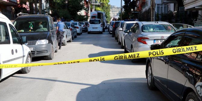 Üç çocuk annesi ölü bulundu