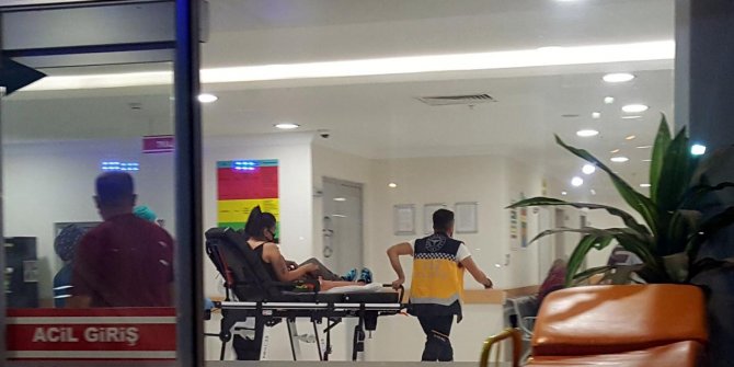 Kavga eden iki kadın birbirini bıçakladı