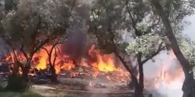 Bursa’da 4 ev alevlere teslim oldu, 2 itfaiye eri zehirlendi