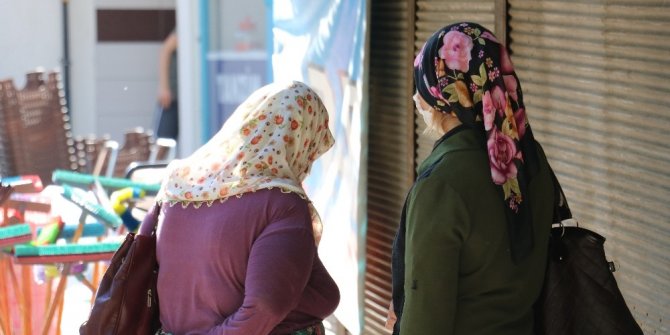 Hırsızlık yaparken yakalanan anne ile kızına 900 lira maske cezası