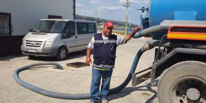 Freni patlayan kamyon devrildi: Belediye işçisi hayatını kaybetti