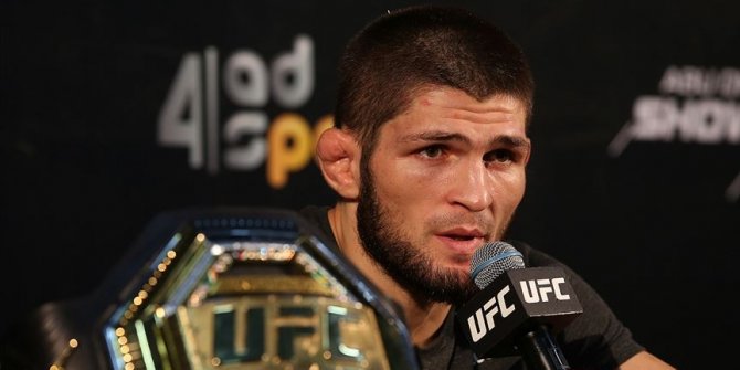 Khabib Nurmagomedov'un babası koronavirüs nedeniyle hayatını kaybetti