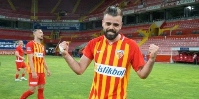 Hasan Hüseyin Acar: "İdolüm Emre Belözoğlu"