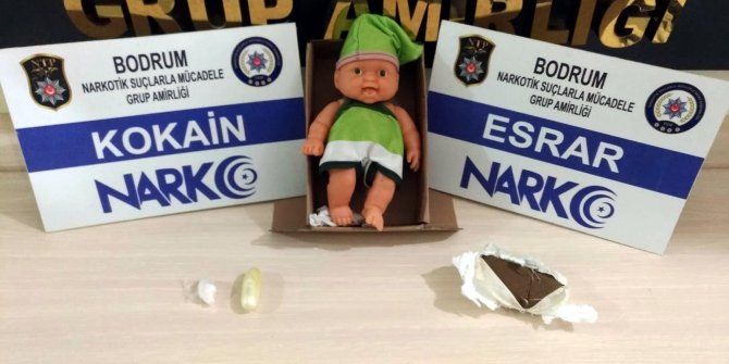 Oyuncak bebeğin içinden kokain çıktı