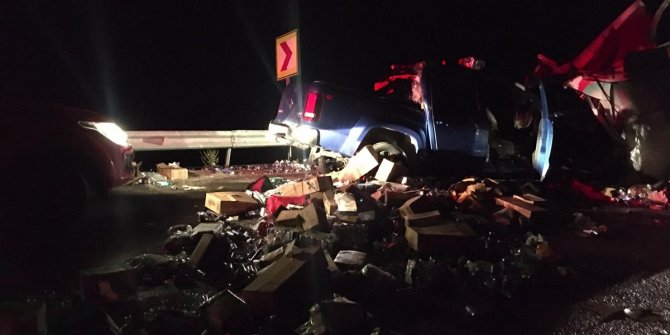 Antalya-Konya yolunda feci kaza: 2 ölü, 4 yaralı