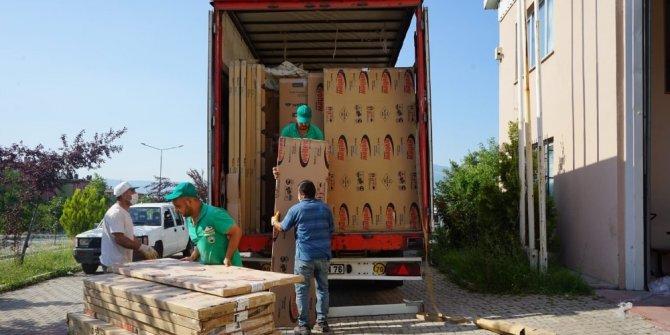Sel mağduru 60 ailenin mobilyası İnegöl’den