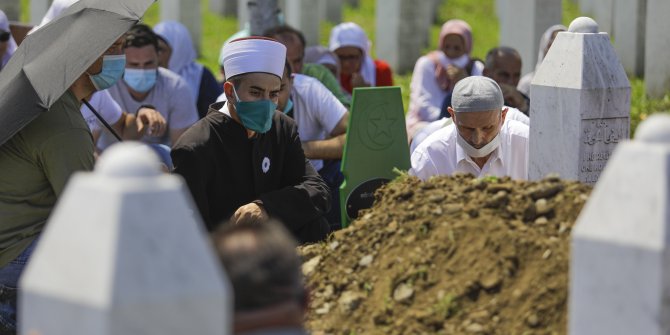 Srebrenitsa soykırımının 9 kurbanı toprağa verildi