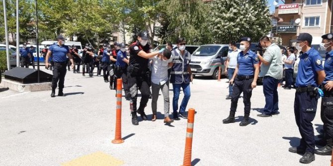 Düğünde polisleri yaralayan 6 kişiden 5’i tutuklandı
