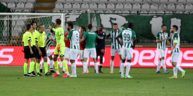Konyaspor, Cüneyt Çakır'la 8. kez kazandı