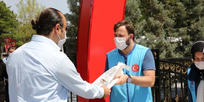 15 Temmuz şehitleri için 251 Kur’an-ı Kerim hediye edildi
