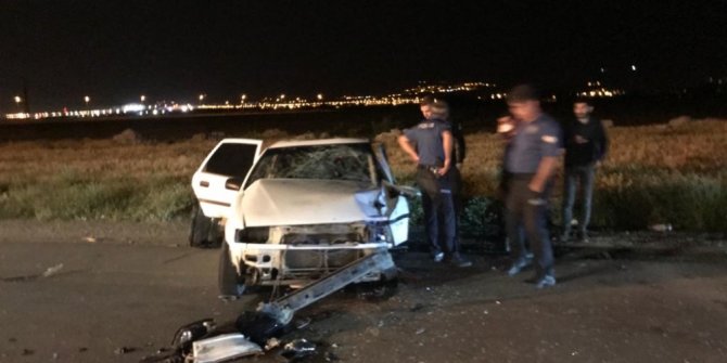 Hafif ticari araçla otomobil kafa kafaya çarpıştı: 2’si ağır 5 yaralı
