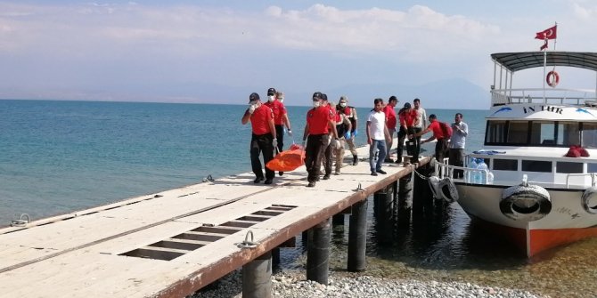 Van Gölü’nden 1 ceset daha çıkarıldı
