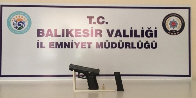 Balıkesir’de polisten silah ve uyuşturucu operasyonu
