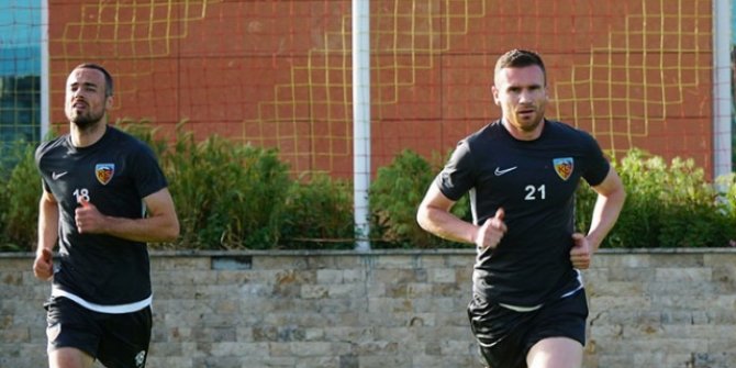 Kayserispor'da 3 futbolcu kadro dışı