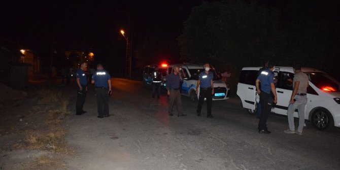 Türbe ziyareti yapanların üzerine tüfekle ateş açıldı: 2 yaralı