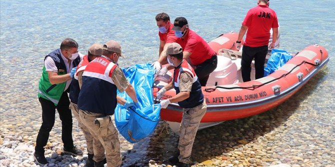 Van Gölü'nde teknenin batması sonucu kaybolan 2 kişinin daha cesedi bulundu