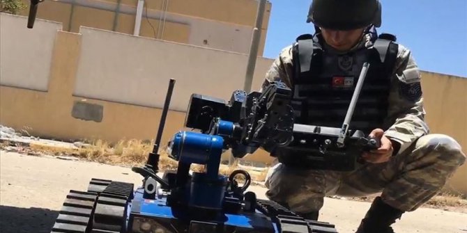 Turkish-made robot used to destroy explosives in Libya