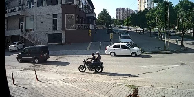 Motosikletli kapkaççı saç tıraşından yakalandı