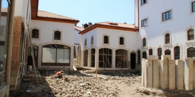 Rüştü Bey İşhanı restorasyonunda sona yaklaşıldı