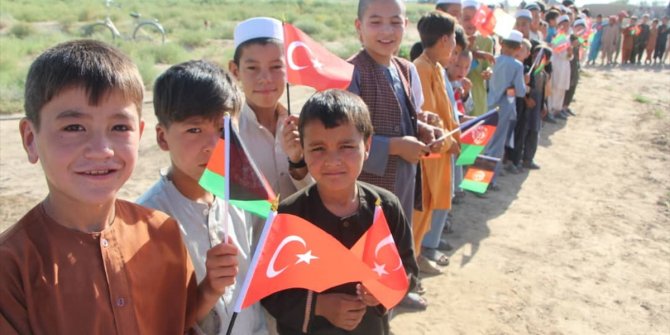 Hayırsever Türk doktorun Afganistan'da yaptırdığı okul hizmete açıldı