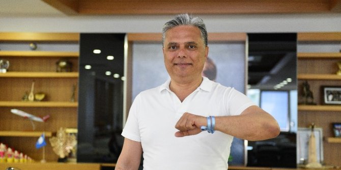 ‘Çocuklar İçin Mavi Kurdele Tak’ kampanyasına destek