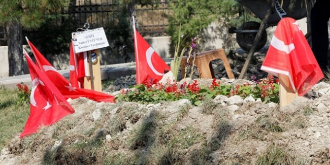 4 yıl arayla şehit olan ilkokul arkadaşları yan yana